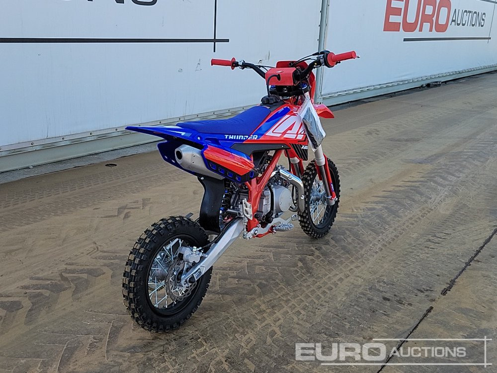 2025 Apollo Thunder 125cc Motorcross Bike, 14" Front, 12" Rear Tyres, Electric Start, Air Cooled, Hydraulic Suspension, Disc Brakes, Lighting Kit (UNASSEMBLED) - Мотоциклет: снимка 5 2025 Apollo Thunder 125cc Motorcross Bike, 14" Front, 12" Rear Tyres, Electric Start, Air Cooled, Hydraulic Suspension, Disc Brakes, Lighting Kit (UNASSEMBLED) - Мотоциклет: снимка 5