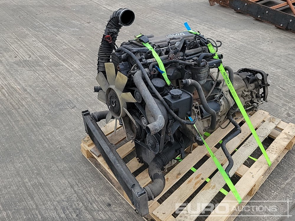 4 Cylinder Engine, Gearbox - Двигател: снимка 1 4 Cylinder Engine, Gearbox - Двигател: снимка 1