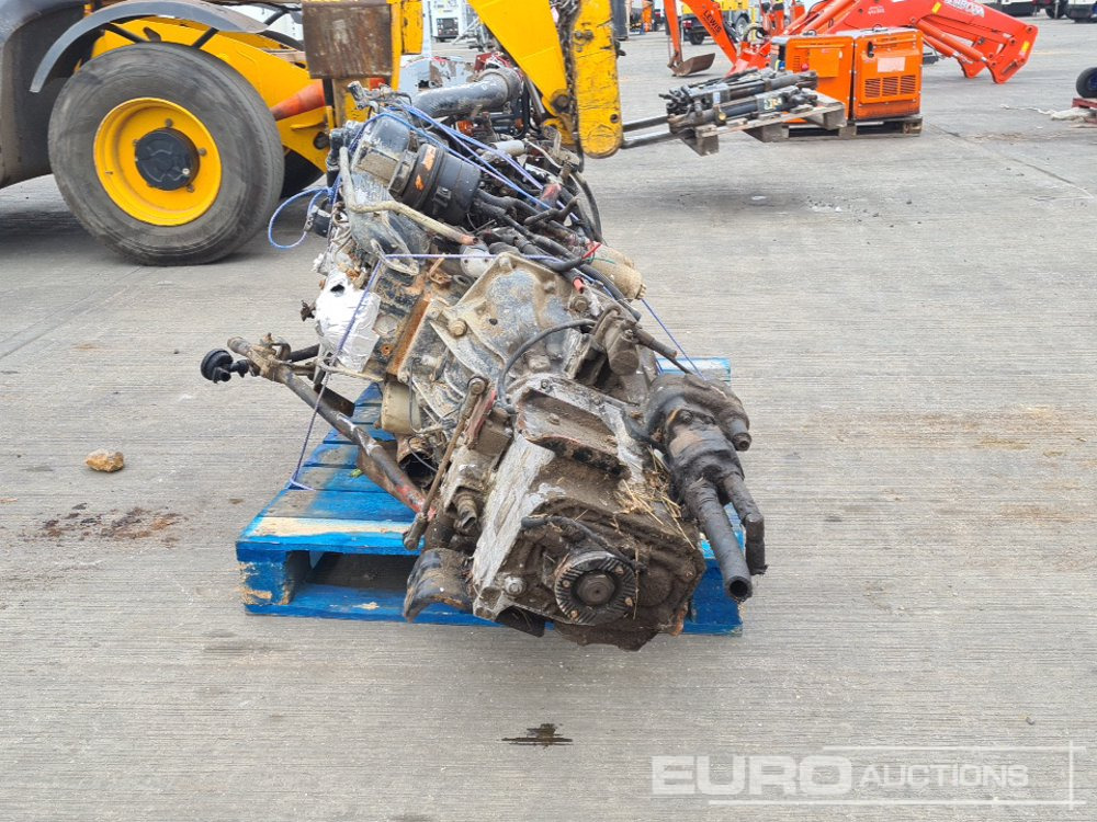 6 Cylinder Engine, Gearbox - Двигател: снимка 4 6 Cylinder Engine, Gearbox - Двигател: снимка 4