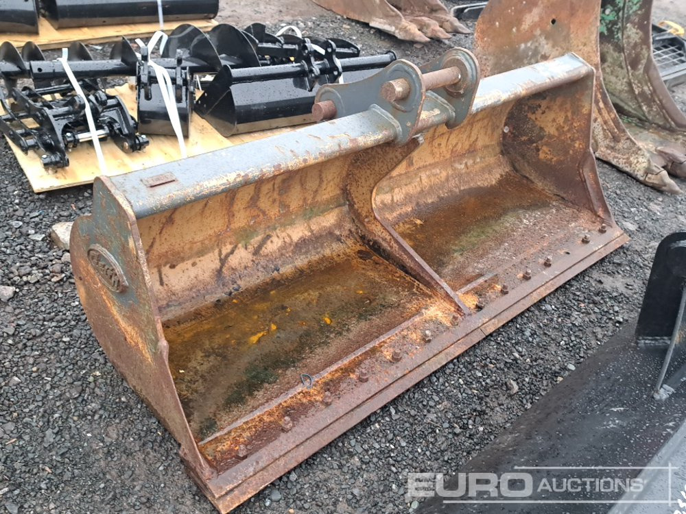 72" Geith Ditching Bucket 45mm Pin to suit 4-6 Ton Excavator - Кофа: снимка 1 72" Geith Ditching Bucket 45mm Pin to suit 4-6 Ton Excavator - Кофа: снимка 1