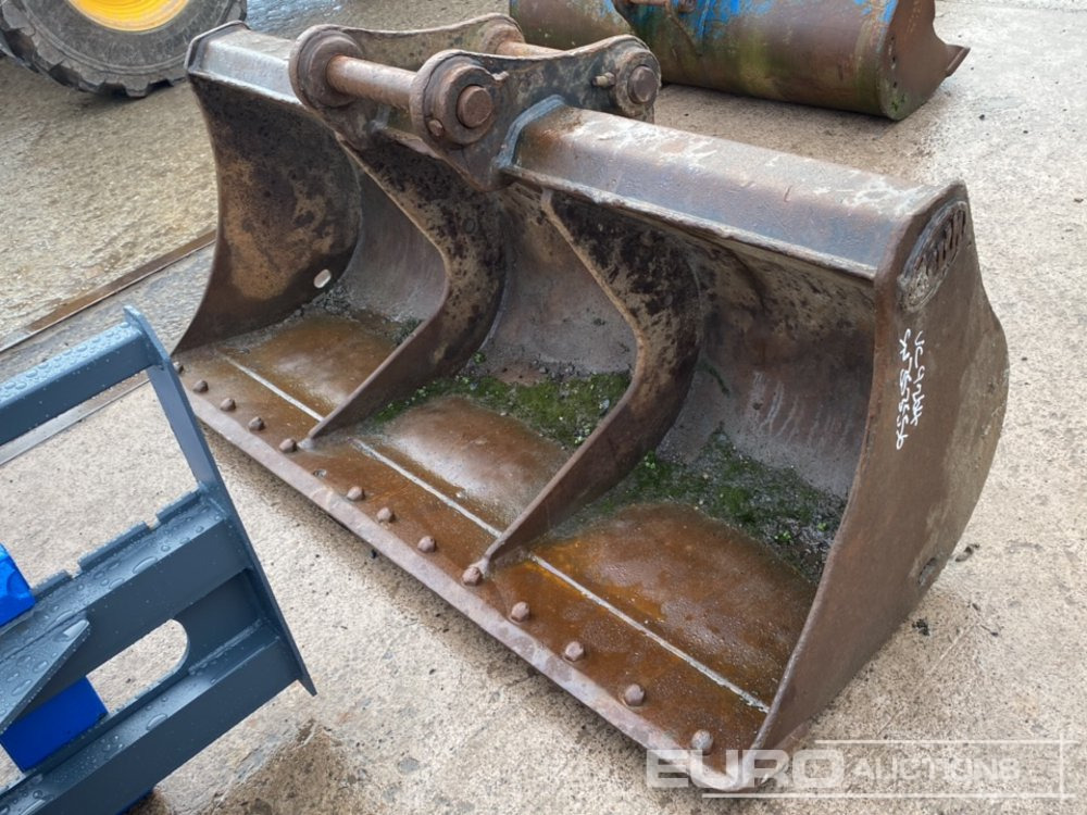72" Geith Ditching Bucket 65mm Pin 13 Ton Excavator - Кофа: снимка 1 72" Geith Ditching Bucket 65mm Pin 13 Ton Excavator - Кофа: снимка 1