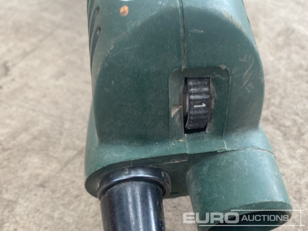 Bosch PDA240E 240 Volt Delta Sander (Spares) - Строително оборудване: снимка 5 Bosch PDA240E 240 Volt Delta Sander (Spares) - Строително оборудване: снимка 5