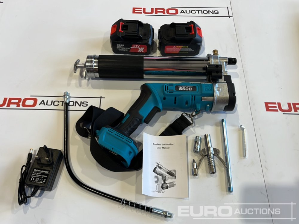 Оборудване за гаражи/ Работилници Boss 21 Volt Lithium Battery Cordless Grease Gun, 2 Batteries, Charger, Case, Shoulder Strap, Extension Pieces and Fittings: снимка 12