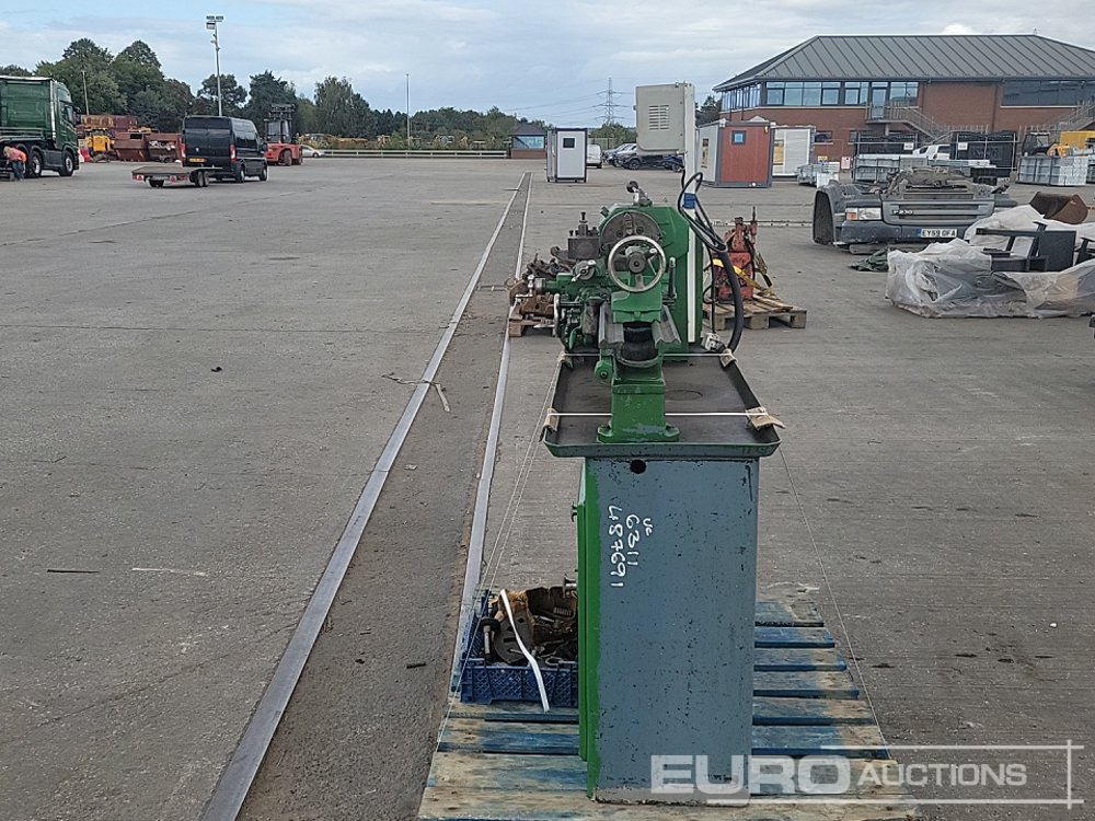 Boxford 240Volt 4 1/2" x 30" Lathe - Строително оборудване: снимка 2 Boxford 240Volt 4 1/2" x 30" Lathe - Строително оборудване: снимка 2