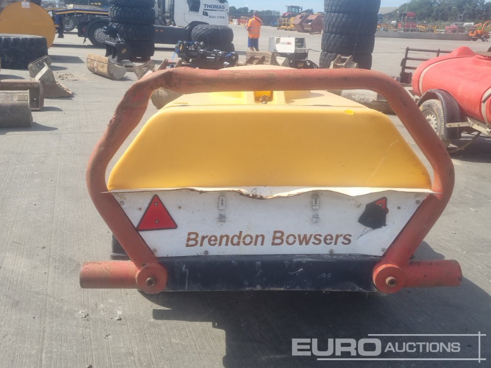 Brendon Bowsers Single Axle Plastic Water Bowser, 415Volt Motor - Резервоар за съхранение: снимка 4 Brendon Bowsers Single Axle Plastic Water Bowser, 415Volt Motor - Резервоар за съхранение: снимка 4