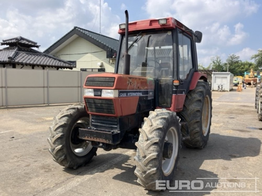 Case International 895 - Трактор: снимка 1 Case International 895 - Трактор: снимка 1