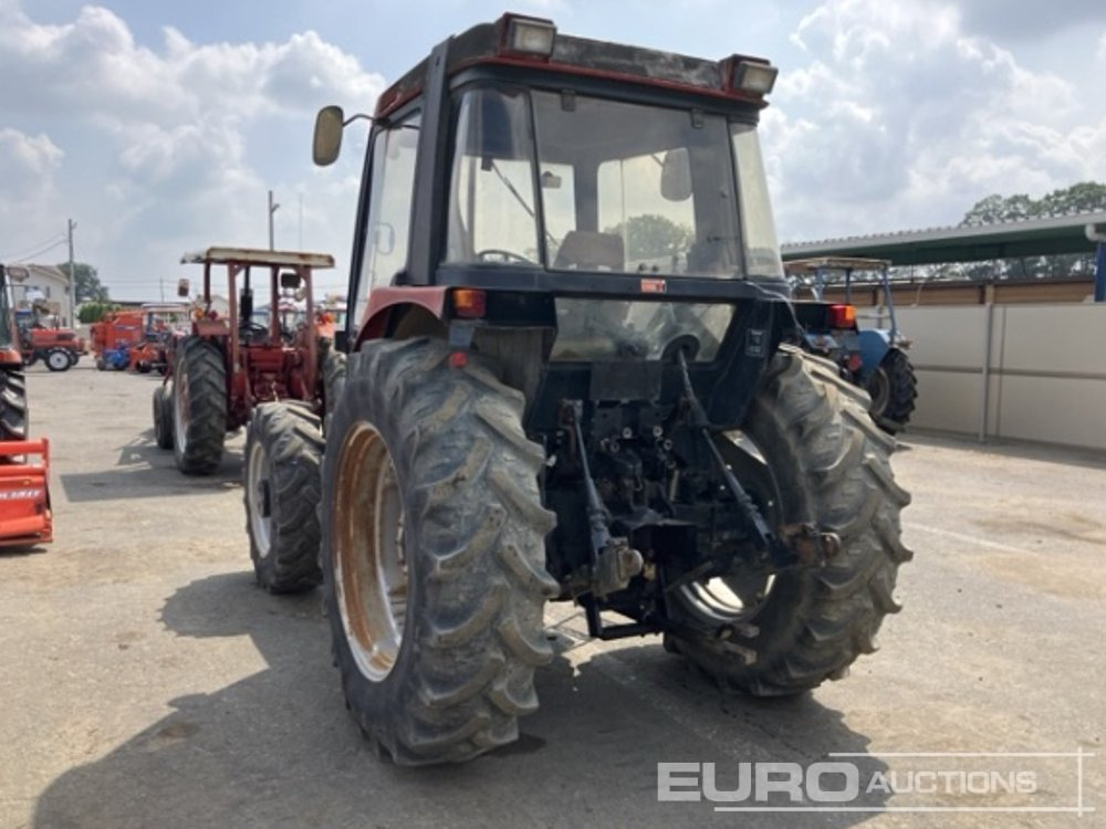 Case International 895 - Трактор: снимка 2 Case International 895 - Трактор: снимка 2