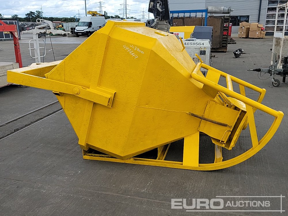 Conquip Concrete Pouring Skip to suit Crane - Контейнер за мотокар: снимка 2 Conquip Concrete Pouring Skip to suit Crane - Контейнер за мотокар: снимка 2