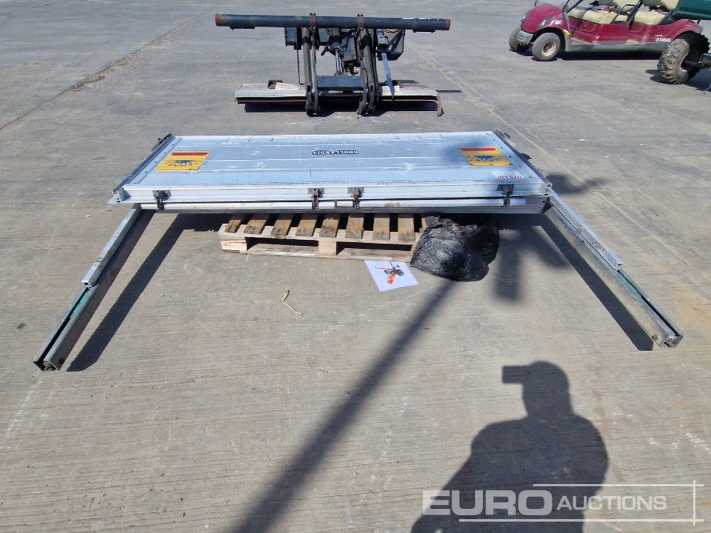 Dhollandia Electric Tail Lift - Падащ борд: снимка 4 Dhollandia Electric Tail Lift - Падащ борд: снимка 4