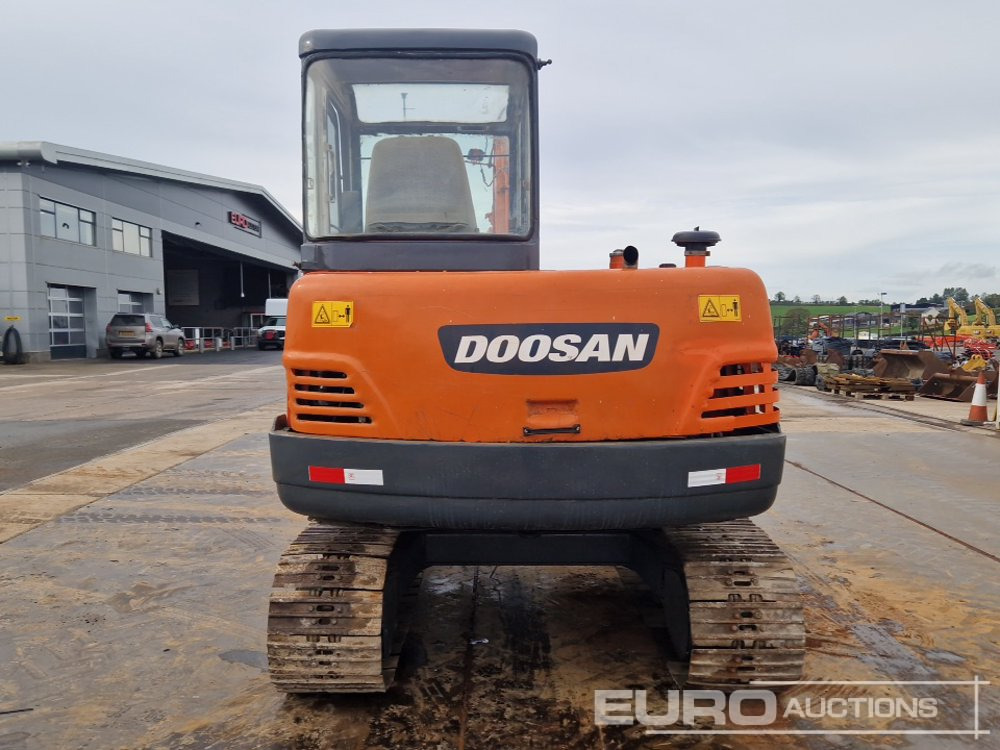 Doosan DH55-V - Мини багер: снимка 4 Doosan DH55-V - Мини багер: снимка 4