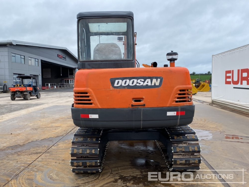 Doosan DH55-V - Мини багер: снимка 4 Doosan DH55-V - Мини багер: снимка 4