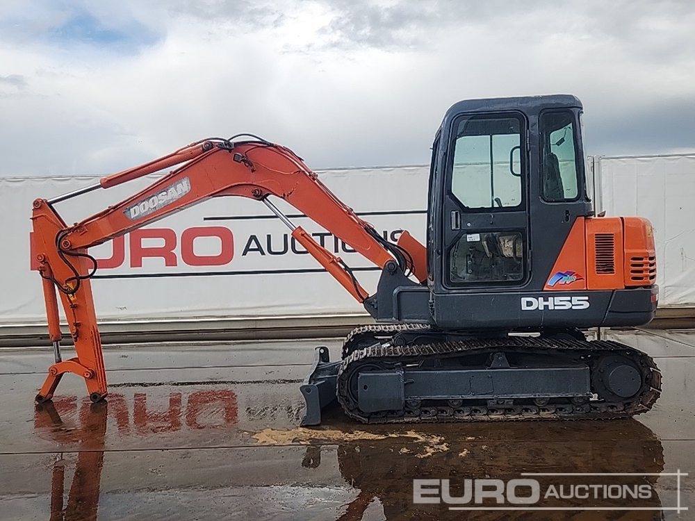 Doosan DH55-V - Мини багер: снимка 2 Doosan DH55-V - Мини багер: снимка 2