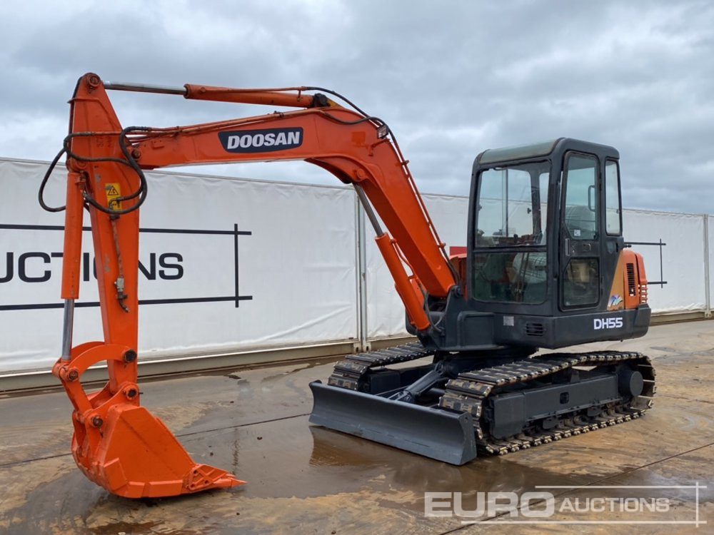 Doosan DH55-V - Мини багер: снимка 1 Doosan DH55-V - Мини багер: снимка 1