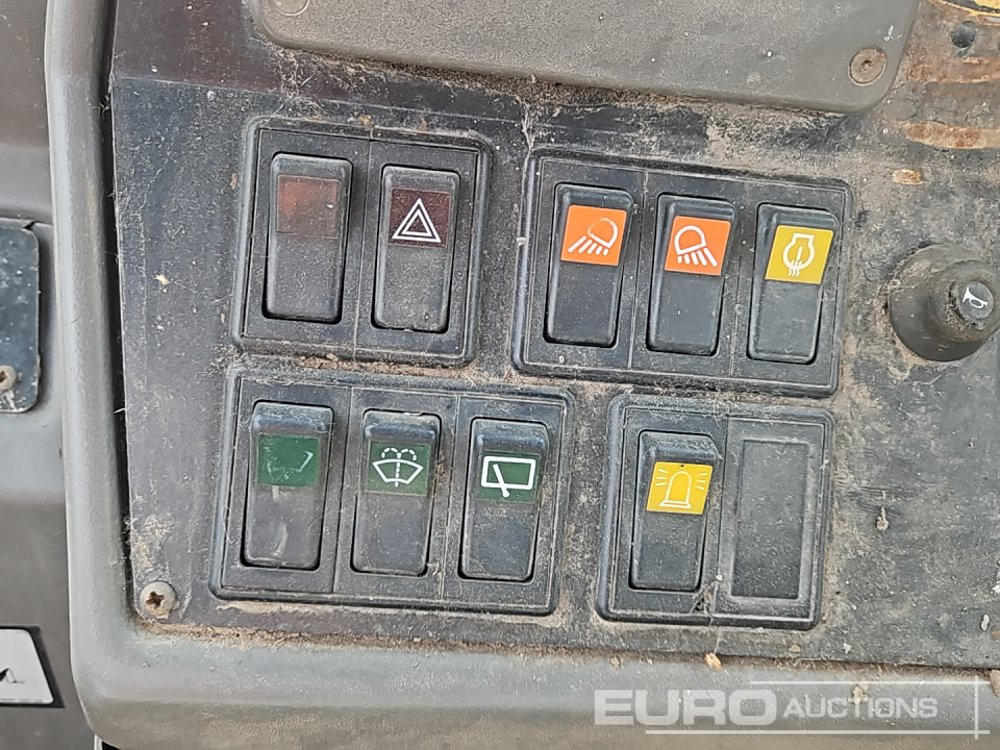 Багер-товарач Ford 675D: снимка 35