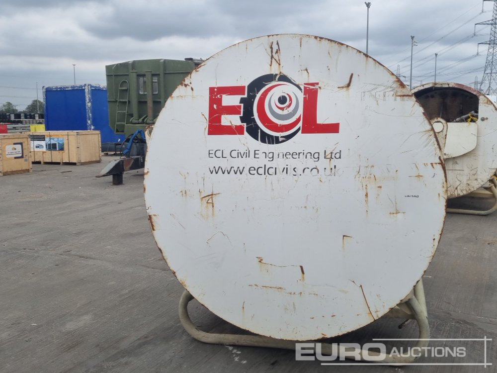 Fuel Proof 3000 Litre Bunded Fuel Bowser, Manual Pump - Резервоар за съхранение: снимка 4 Fuel Proof 3000 Litre Bunded Fuel Bowser, Manual Pump - Резервоар за съхранение: снимка 4