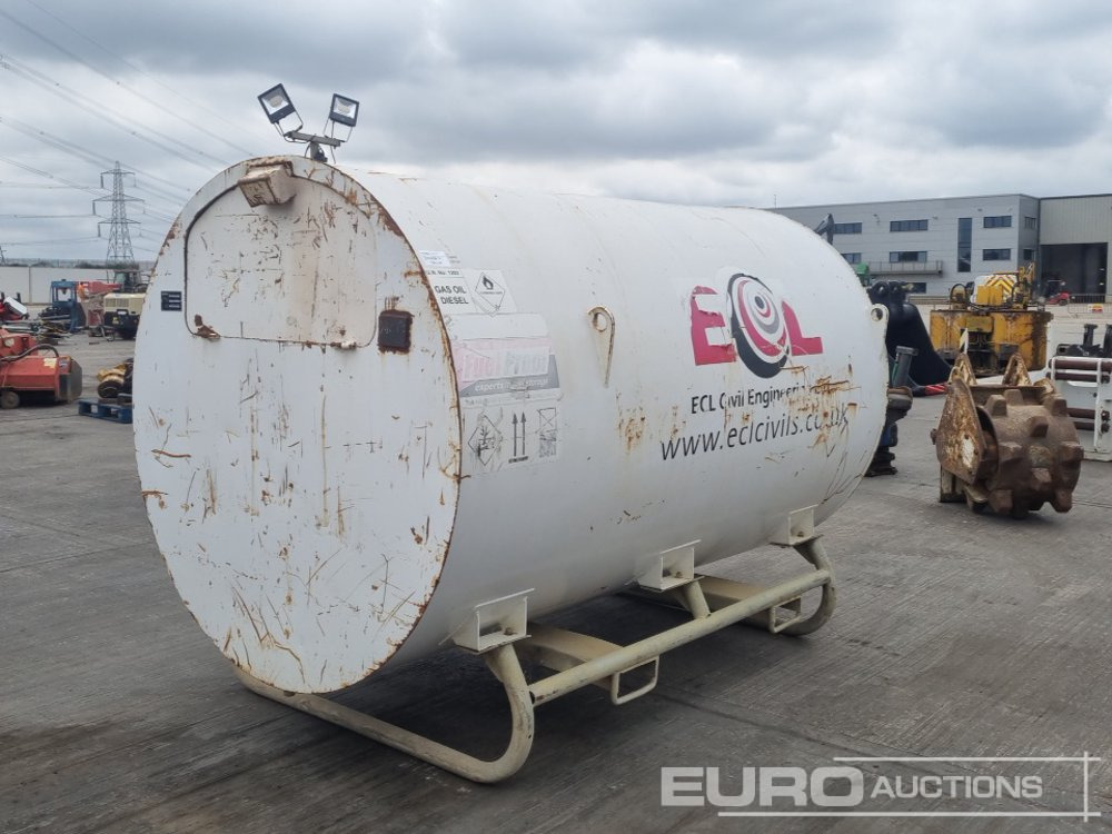 Fuel Proof 3000 Litre Bunded Fuel Bowser - Резервоар за съхранение: снимка 1 Fuel Proof 3000 Litre Bunded Fuel Bowser - Резервоар за съхранение: снимка 1