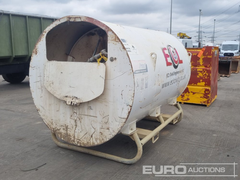 Fuel Proof 3000Litre Bunded Fuel Bowser, Manual Pump - Резервоар за съхранение: снимка 1 Fuel Proof 3000Litre Bunded Fuel Bowser, Manual Pump - Резервоар за съхранение: снимка 1