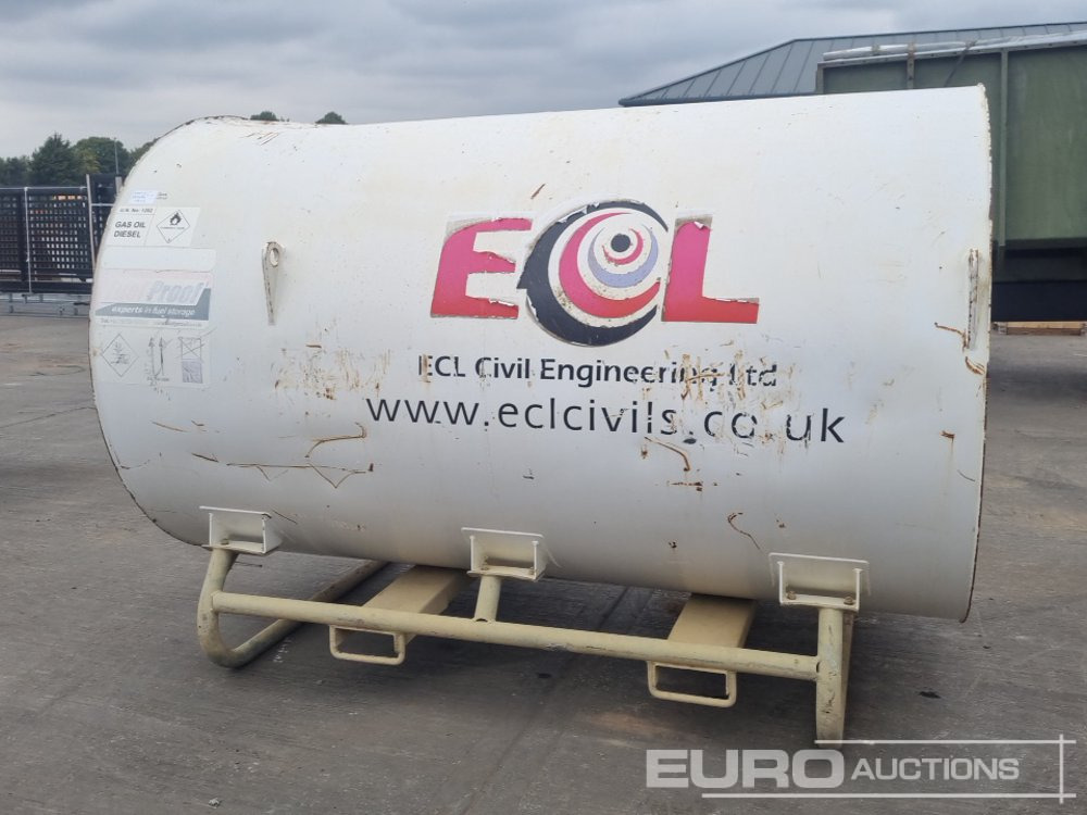 Fuel Proof 3000Litre Bunded Fuel Bowser, Manual Pump - Резервоар за съхранение: снимка 2 Fuel Proof 3000Litre Bunded Fuel Bowser, Manual Pump - Резервоар за съхранение: снимка 2