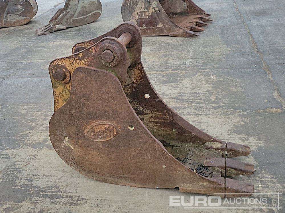 Geith 18" Digging Bucket 65mm Pin to suit 13 Ton Excavator - Кофа: снимка 4 Geith 18" Digging Bucket 65mm Pin to suit 13 Ton Excavator - Кофа: снимка 4