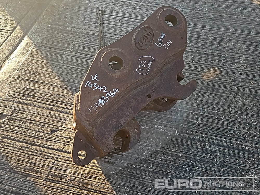 Geith Hydraulic QH 65mm Pin to suit 13 Ton Excavator - Бързо сменник: снимка 2 Geith Hydraulic QH 65mm Pin to suit 13 Ton Excavator - Бързо сменник: снимка 2