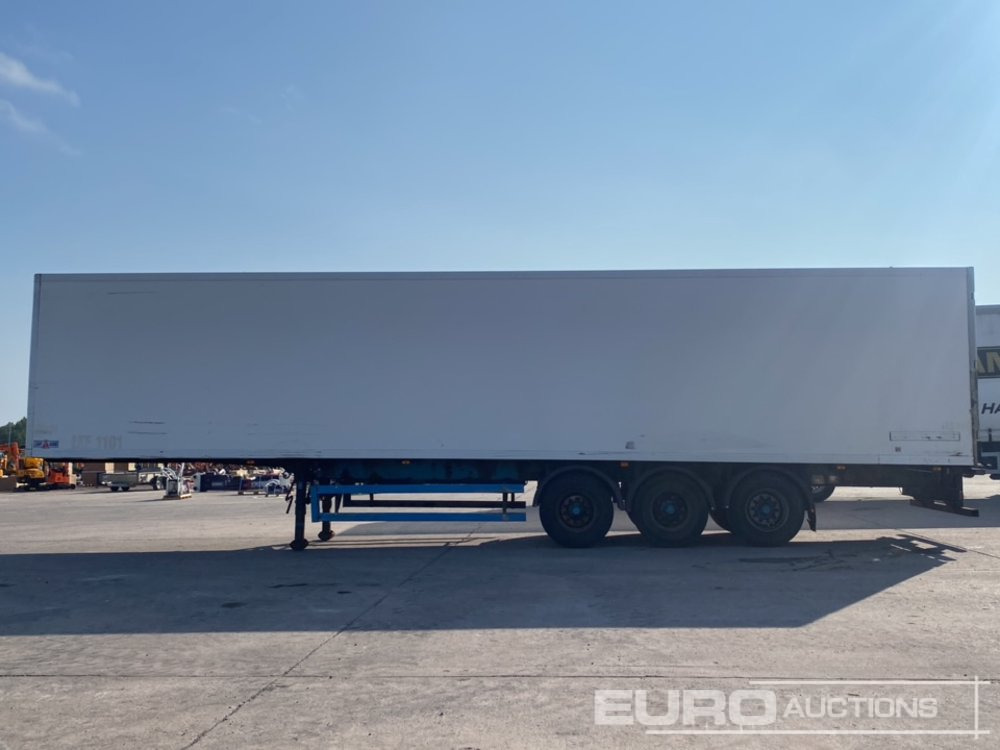 Gray & Adams 45' Tri Axle Fridge Trailer, BPW Axles (No Equipment) - Затворена каросерия полуремарке: снимка 2 Gray & Adams 45' Tri Axle Fridge Trailer, BPW Axles (No Equipment) - Затворена каросерия полуремарке: снимка 2
