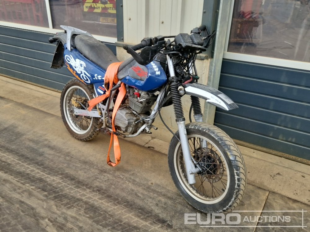 Hartford Petrol Motorcycle (Non Runner) - Мотоциклет: снимка 3 Hartford Petrol Motorcycle (Non Runner) - Мотоциклет: снимка 3
