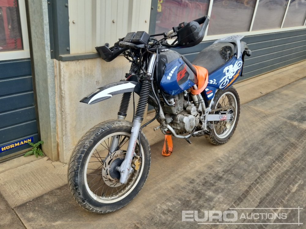 Hartford Petrol Motorcycle (Non Runner) - Мотоциклет: снимка 5 Hartford Petrol Motorcycle (Non Runner) - Мотоциклет: снимка 5