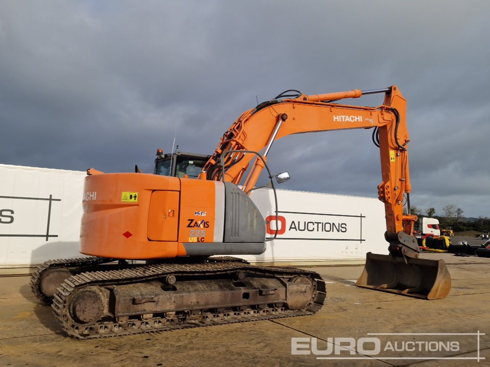 Hitachi ZX225USLC-3 - Верижен багер: снимка 5 Hitachi ZX225USLC-3 - Верижен багер: снимка 5