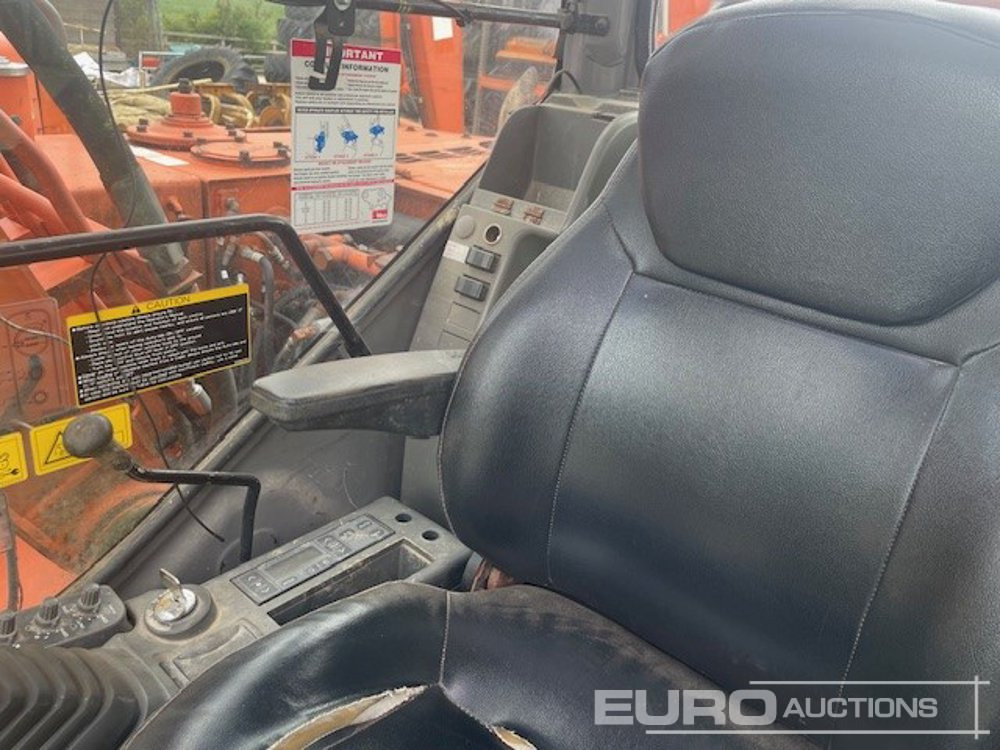 Мини багер Hitachi ZX70: снимка 8