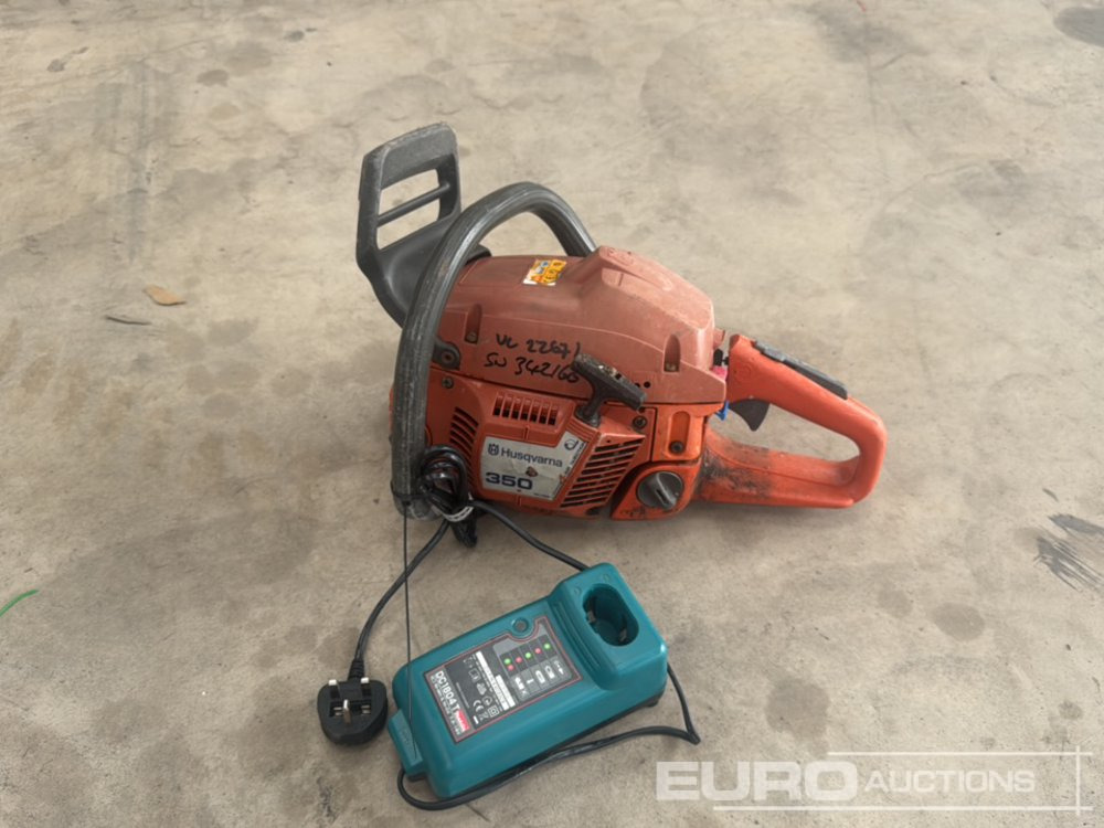 Husqvarna 350 Chainsaw, Makita DC1804T 18 Volt Battery Charger (Spares) - Строително оборудване: снимка 2 Husqvarna 350 Chainsaw, Makita DC1804T 18 Volt Battery Charger (Spares) - Строително оборудване: снимка 2