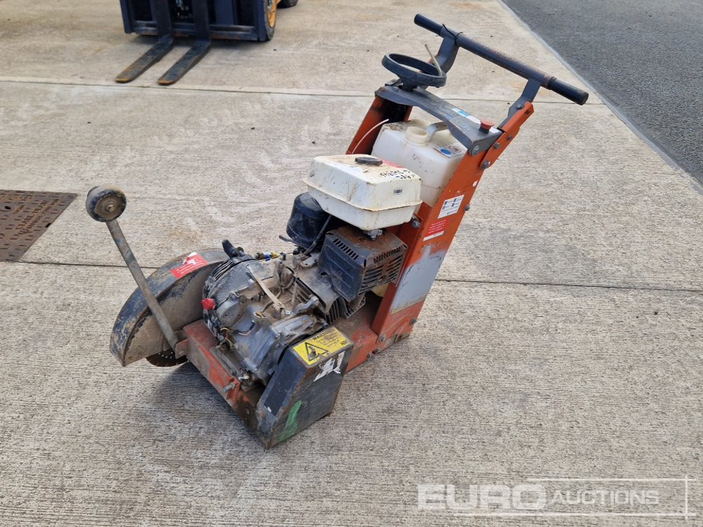 Husqvarna FS400LV Petrol Road Saw, Honda Engine (Spares) - Техника за слагане на асфалт: снимка 1 Husqvarna FS400LV Petrol Road Saw, Honda Engine (Spares) - Техника за слагане на асфалт: снимка 1