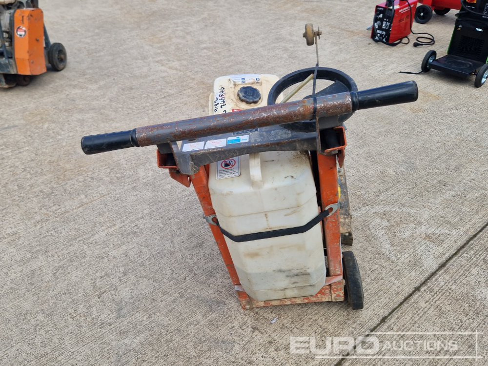 Husqvarna FS400LV Petrol Road Saw, Honda Engine (Spares) - Техника за слагане на асфалт: снимка 4 Husqvarna FS400LV Petrol Road Saw, Honda Engine (Spares) - Техника за слагане на асфалт: снимка 4
