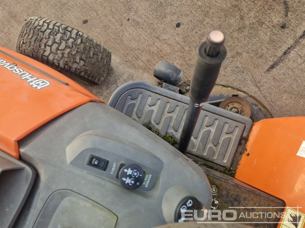 Косачка за трева Husqvarna Petrol Ride on Lawnmower (Non Runner): снимка 14
