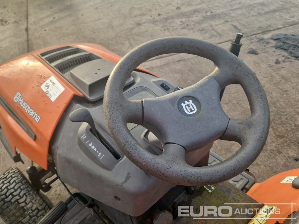 Косачка за трева Husqvarna Petrol Ride on Lawnmower (Non Runner): снимка 12