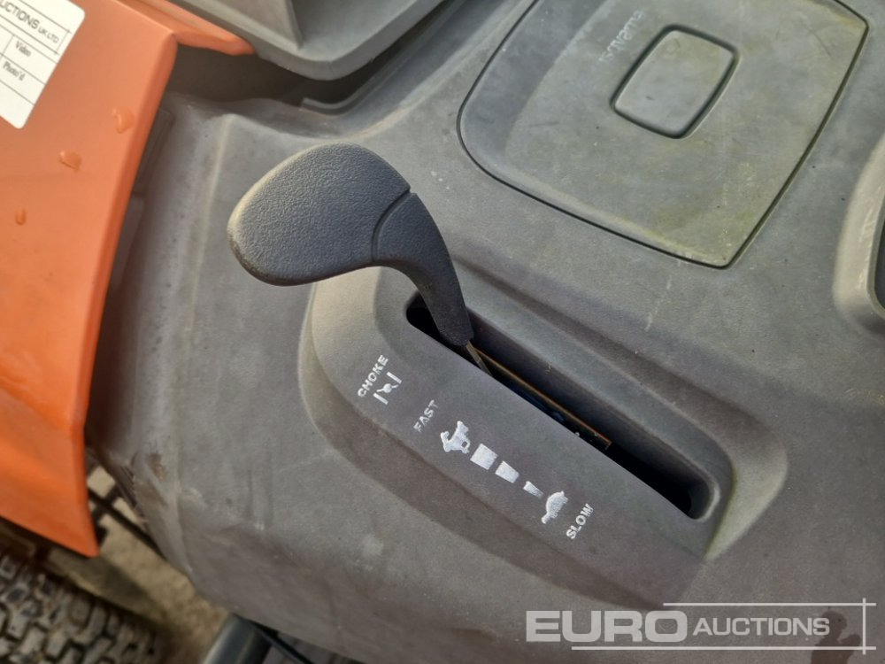 Косачка за трева Husqvarna Petrol Ride on Lawnmower (Non Runner): снимка 13