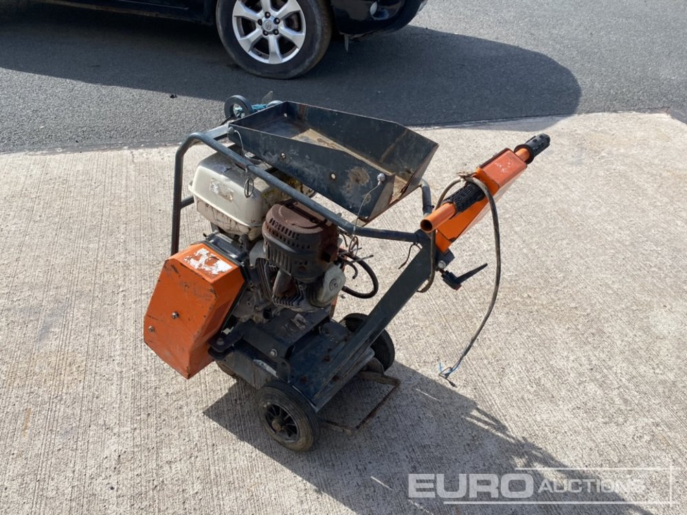 Husqvarna Petrol Road Saw, Honda Engine (Spares) - Техника за слагане на асфалт: снимка 2 Husqvarna Petrol Road Saw, Honda Engine (Spares) - Техника за слагане на асфалт: снимка 2