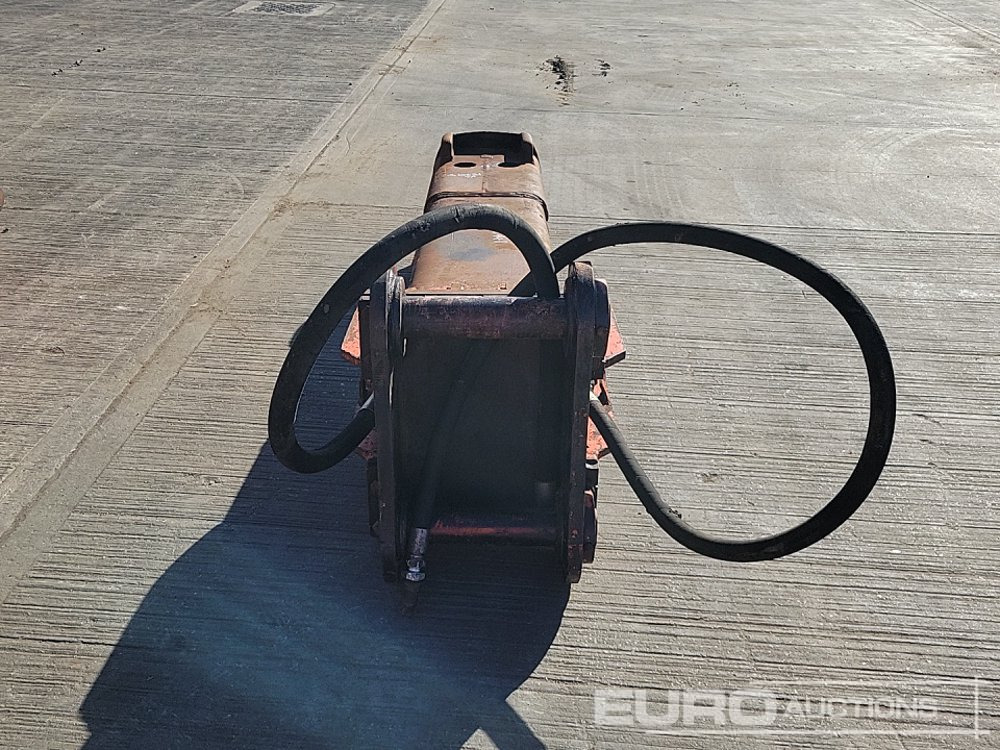 Hydraulic Breaker 80mm Pin to suit 20 Ton Excavator - Хидравличен чук: снимка 4 Hydraulic Breaker 80mm Pin to suit 20 Ton Excavator - Хидравличен чук: снимка 4