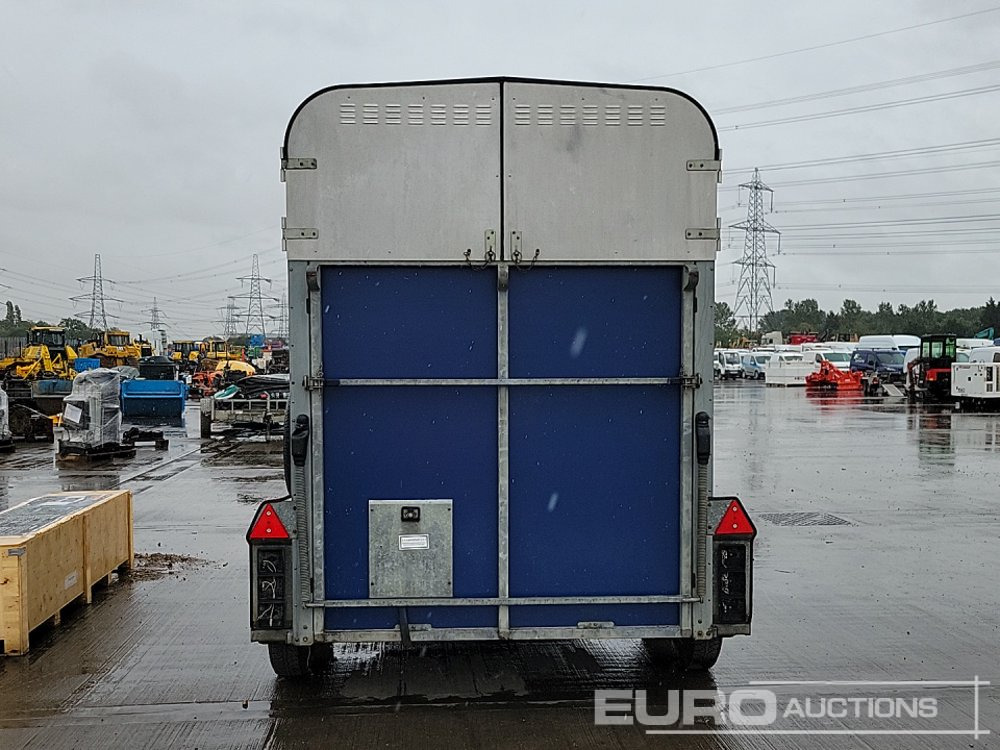 Ifor Williams 2.34 TON - Ремарке за строителна техника: снимка 4 Ifor Williams 2.34 TON - Ремарке за строителна техника: снимка 4