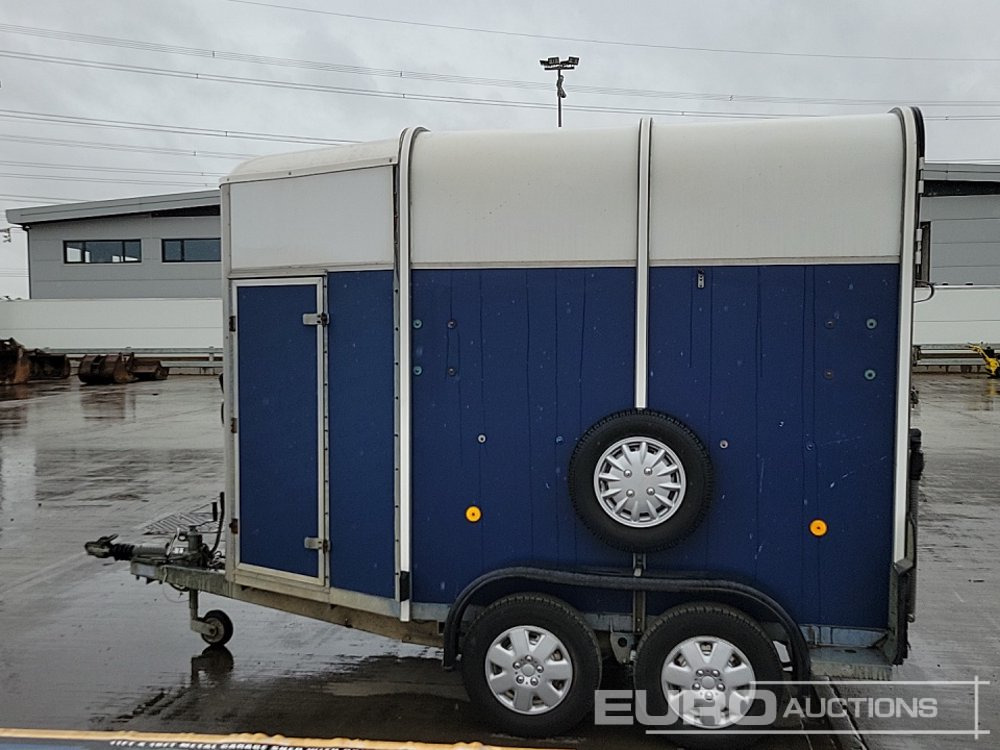 Ifor Williams 2.34 TON - Ремарке за строителна техника: снимка 2 Ifor Williams 2.34 TON - Ремарке за строителна техника: снимка 2