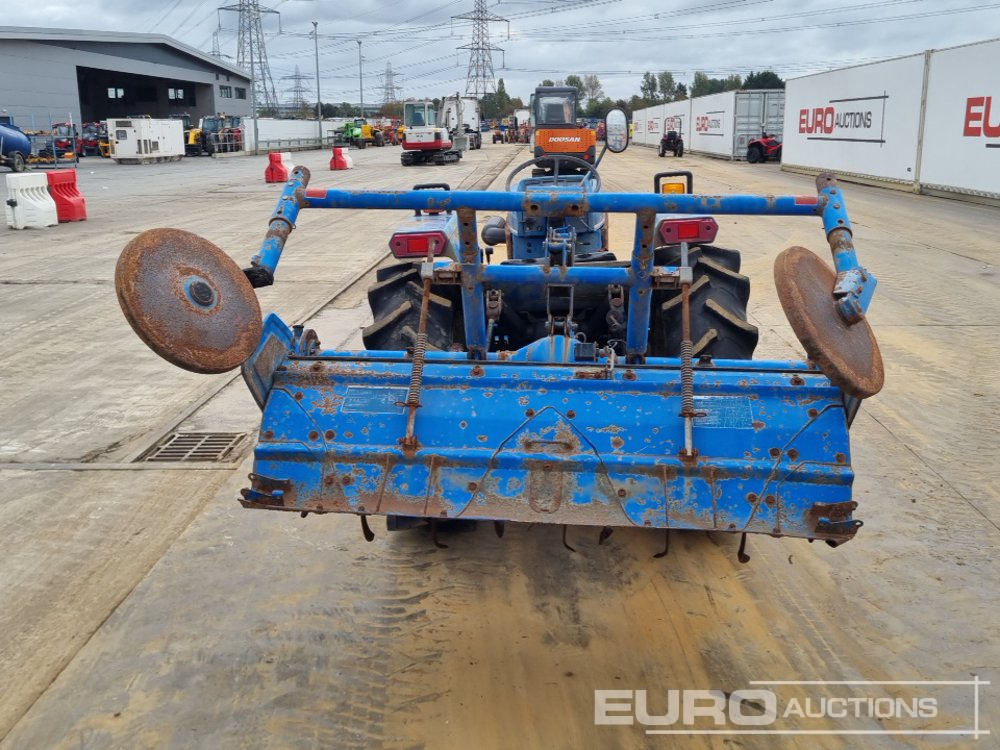 Iseki TL2300 - Малък трактор: снимка 4 Iseki TL2300 - Малък трактор: снимка 4