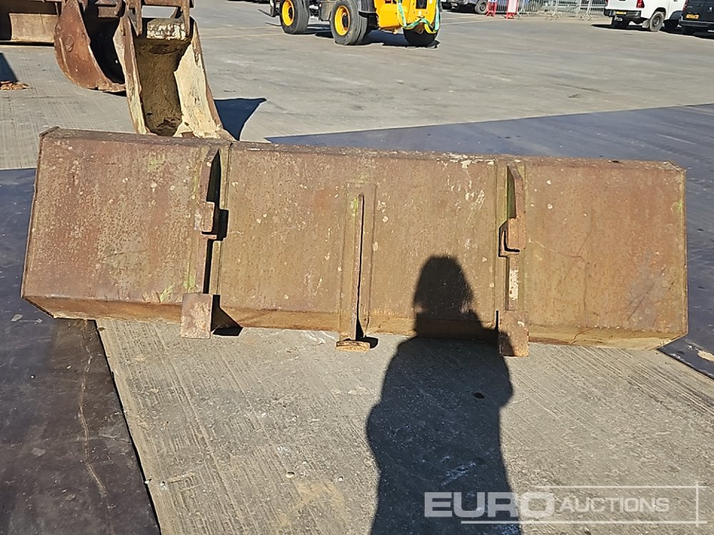 JCB 92" Loading Bucket to suit Telehandler - Кофа: снимка 4 JCB 92" Loading Bucket to suit Telehandler - Кофа: снимка 4