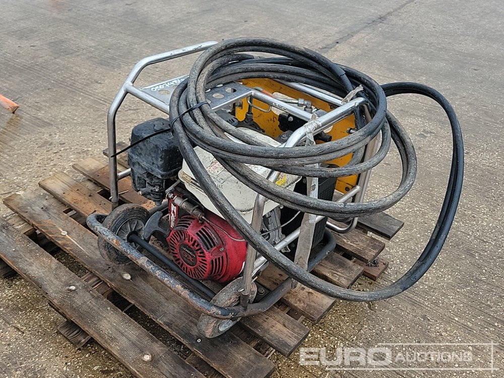 JCB Beaver - Техника за слагане на асфалт: снимка 5 JCB Beaver - Техника за слагане на асфалт: снимка 5