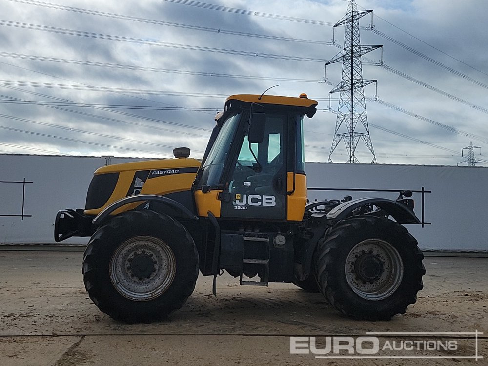 JCB FASTRAC 3230 - Трактор: снимка 2 JCB FASTRAC 3230 - Трактор: снимка 2