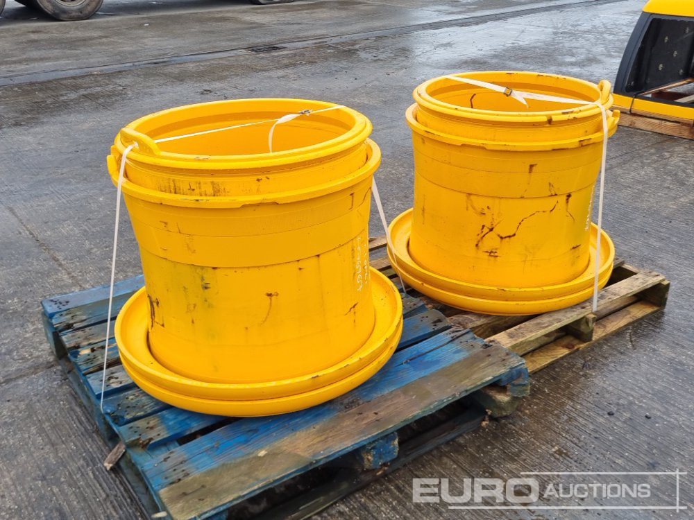 JCB Rims to suit Dumptruck - Гума: снимка 1 JCB Rims to suit Dumptruck - Гума: снимка 1