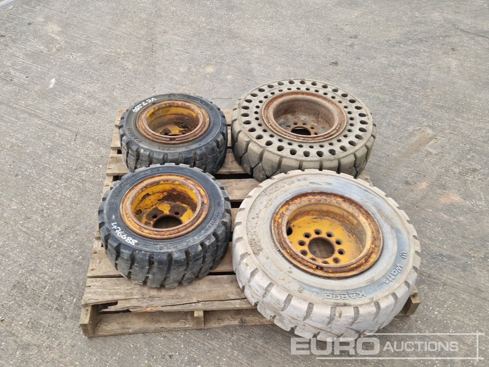 JCB Selection of Tyres to suit Teletruck - Гума: снимка 2 JCB Selection of Tyres to suit Teletruck - Гума: снимка 2