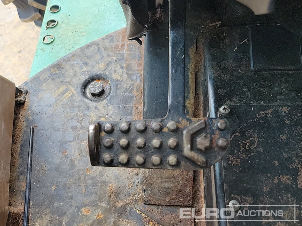 Трактор John Deere 2250: снимка 35