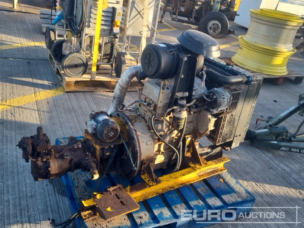 John Deere 4 Cylinder Engine, Pump - Двигател: снимка 1 John Deere 4 Cylinder Engine, Pump - Двигател: снимка 1