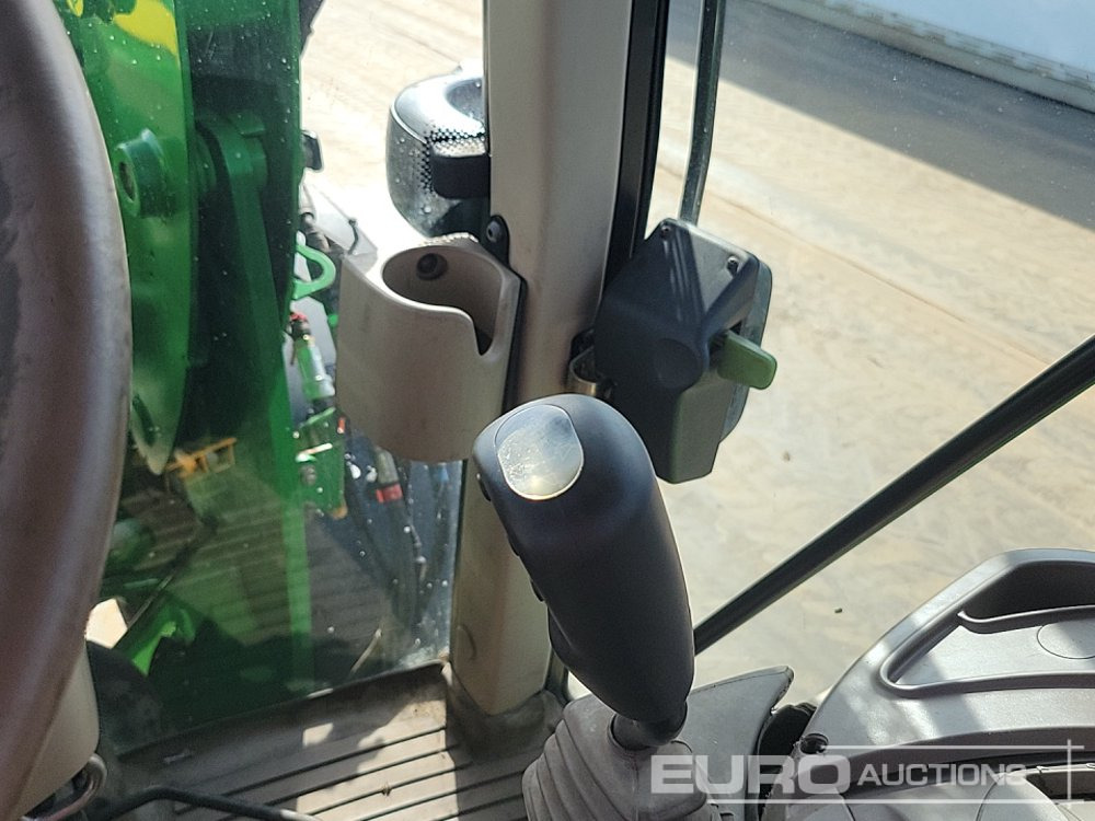 Трактор John Deere 6330 Premium: снимка 39