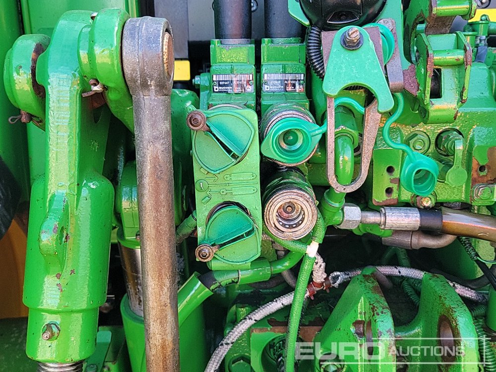 Трактор John Deere 6330 Premium: снимка 29