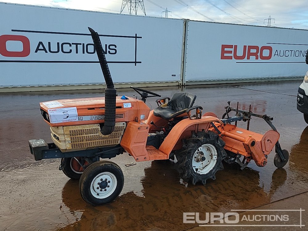 Kubota B1200 - Малък трактор: снимка 1 Kubota B1200 - Малък трактор: снимка 1